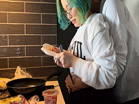 (胸が異様にでかい)「ホスぐるちゃん」と乳モミ0円デート。生ﾄﾞｷｭﾒﾝッイエーーイ。　サンプル画像03